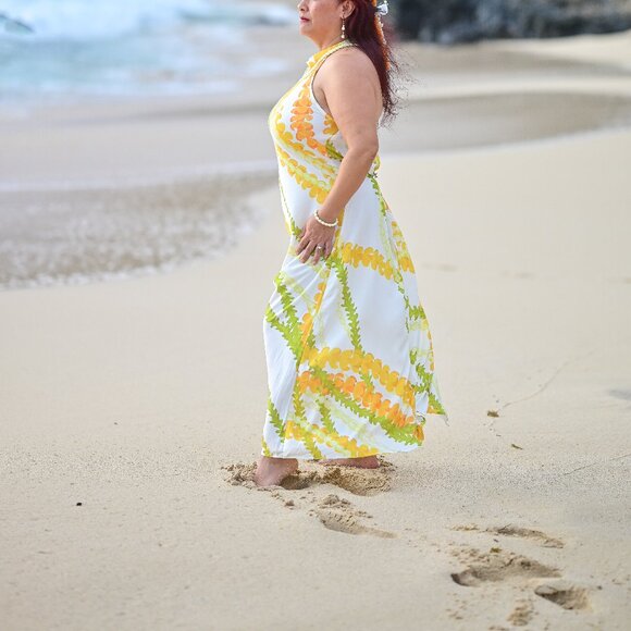 lexbreezy Hawaiian Iolani pikake lei mau loa halter dress - Picture 9 of 10